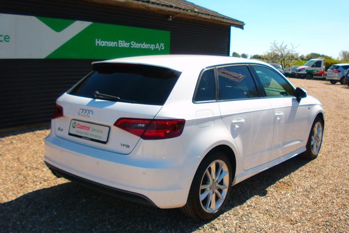 Hvid Audi A3 fra 2016