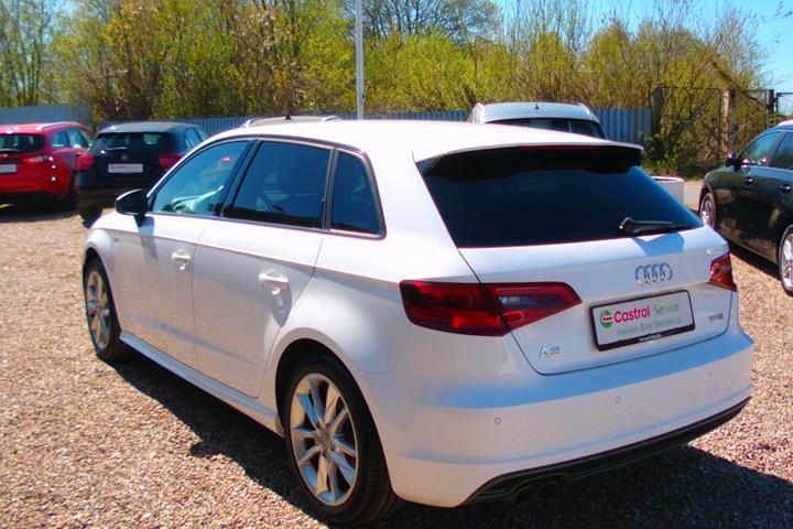 Hvid Audi A3 fra 2016
