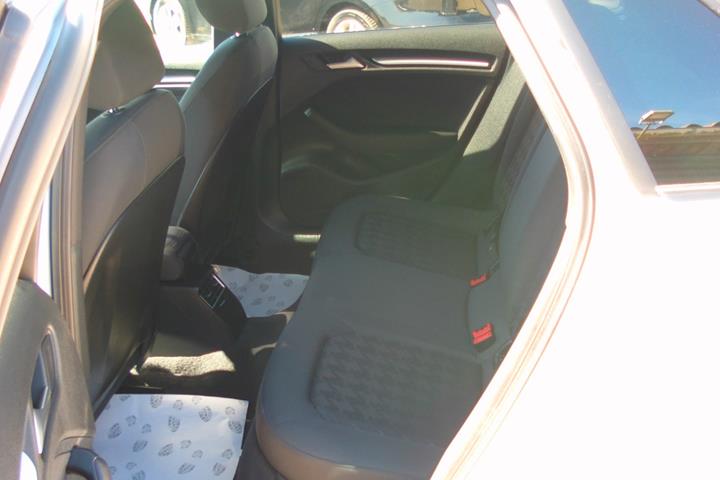 Hvid Audi A3 fra 2016