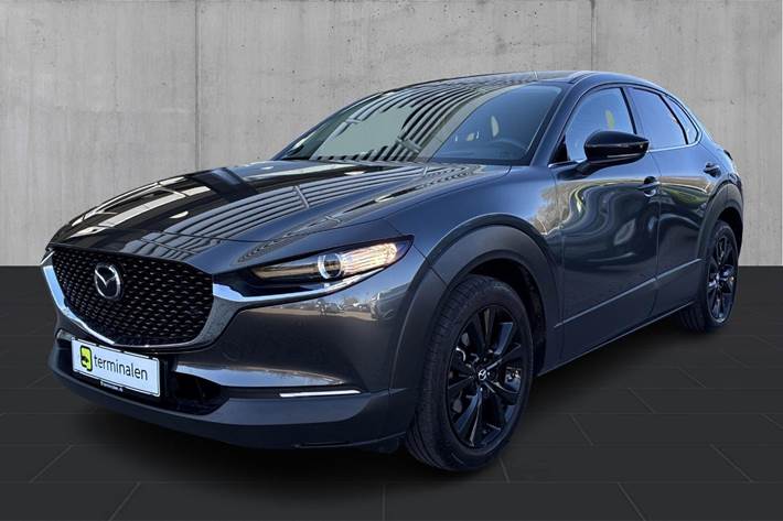 Grå Mazda CX-30 fra 2024 set udefra