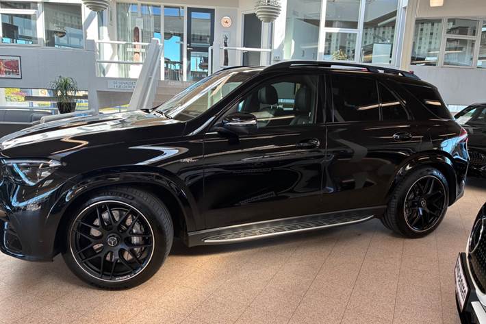 Sort Mercedes GLE53 fra 2025