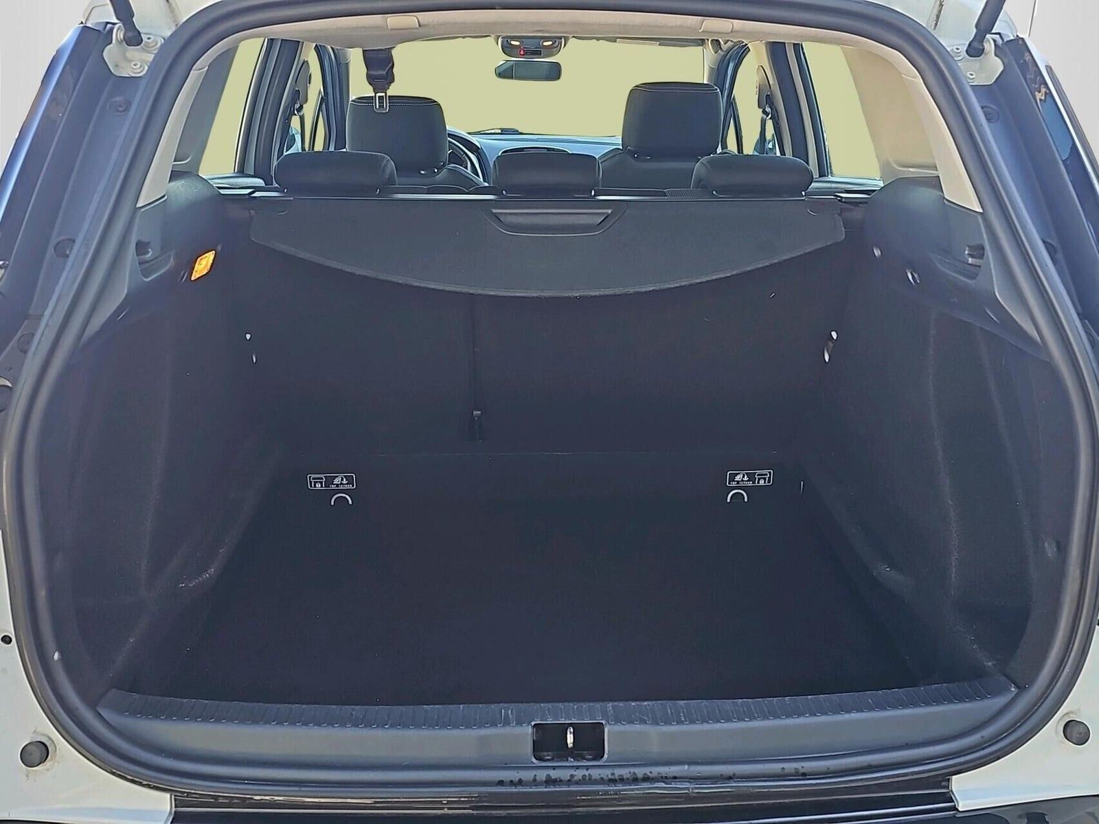 Hvid Renault Clio IV fra 2019