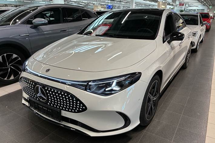 Hvid Mercedes CLA250+ fra 2025
