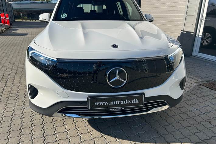 Hvid Mercedes EQB250+ fra 2024