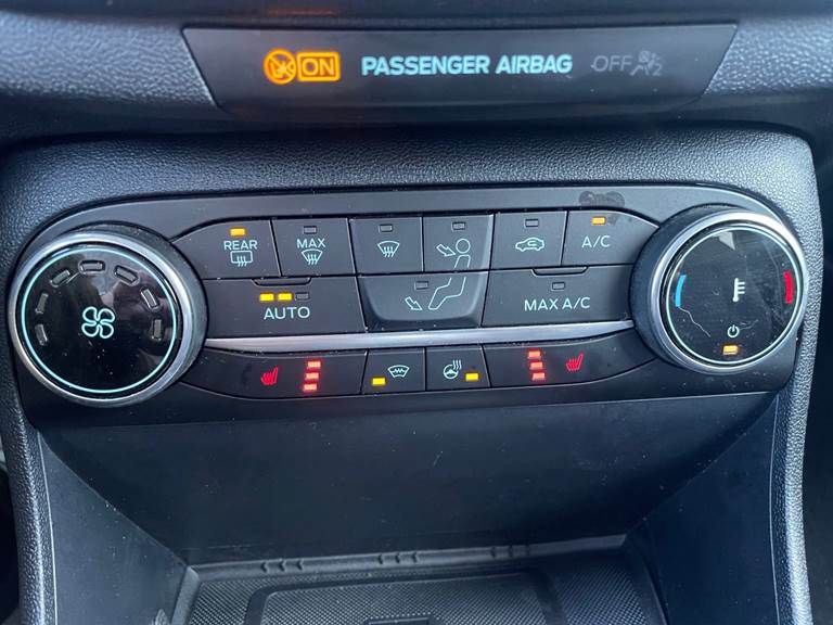 Ford Fiesta 1,0 EcoBoost mHEV Titanium X