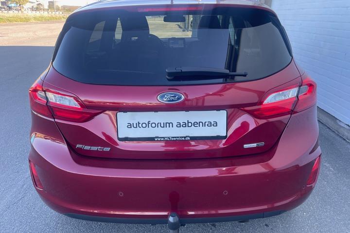 Rød Ford Fiesta fra 2021