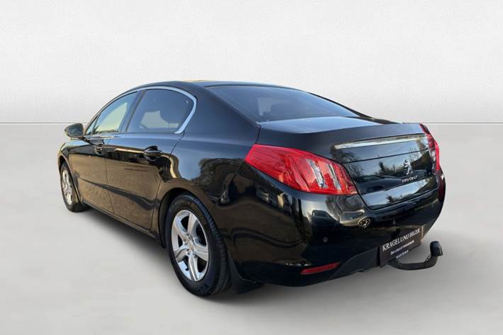 Grøn Peugeot 508 fra 2014