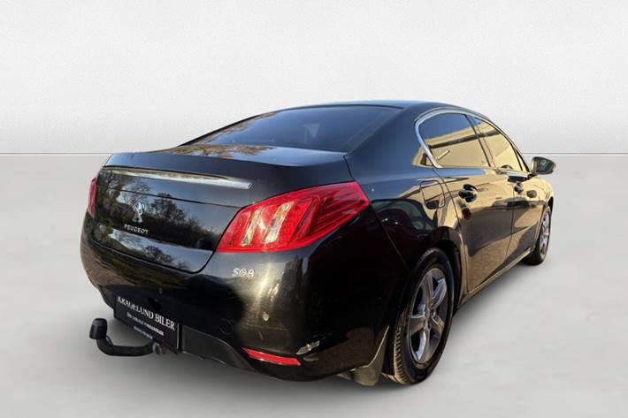 Grøn Peugeot 508 fra 2014