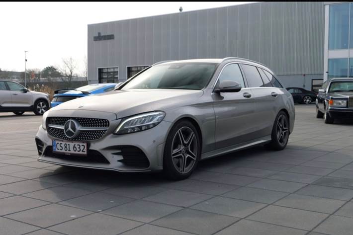 Grå Mercedes C220 d fra 2019