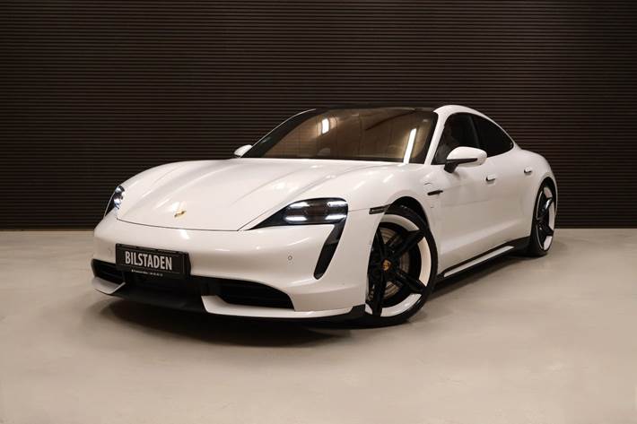 Hvid Porsche Taycan Turbo fra 2020