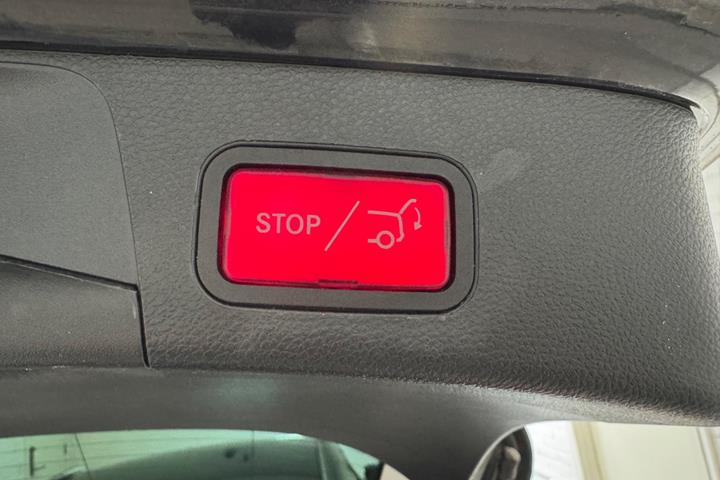 Sort Mercedes C220 fra 2015