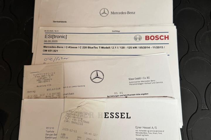 Sort Mercedes C220 fra 2015
