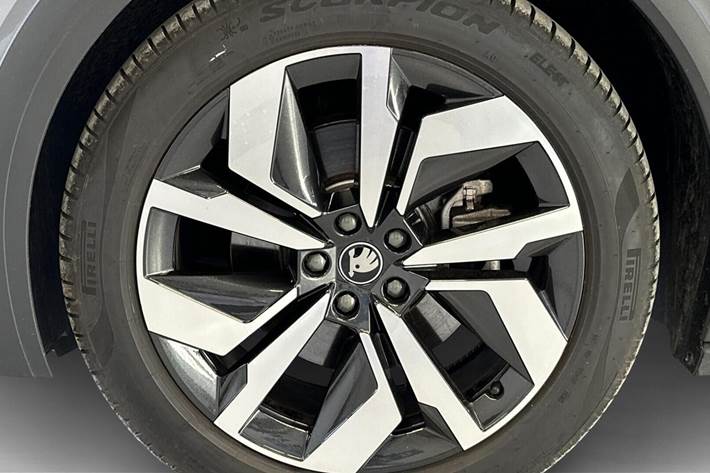 Grå Skoda Elroq fra 2025
