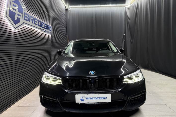 Sort BMW 530e fra 2019