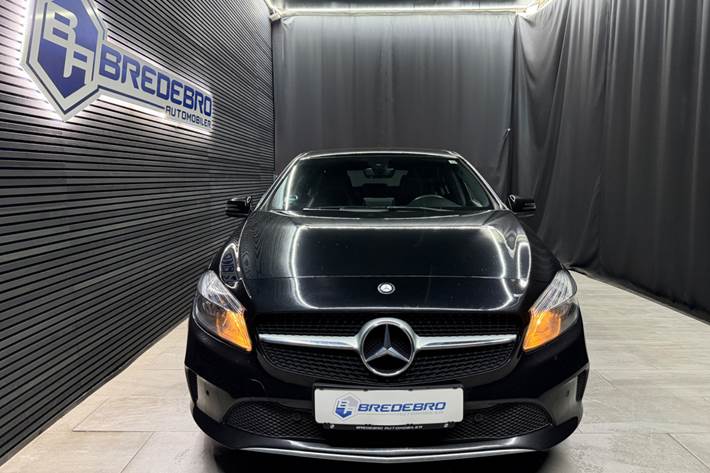 Sort Mercedes A200 fra 2016