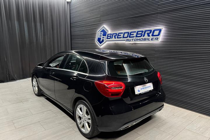 Sort Mercedes A200 fra 2016