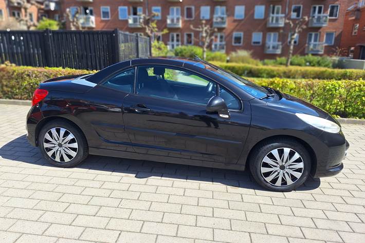 Sort Peugeot 207 fra 2008