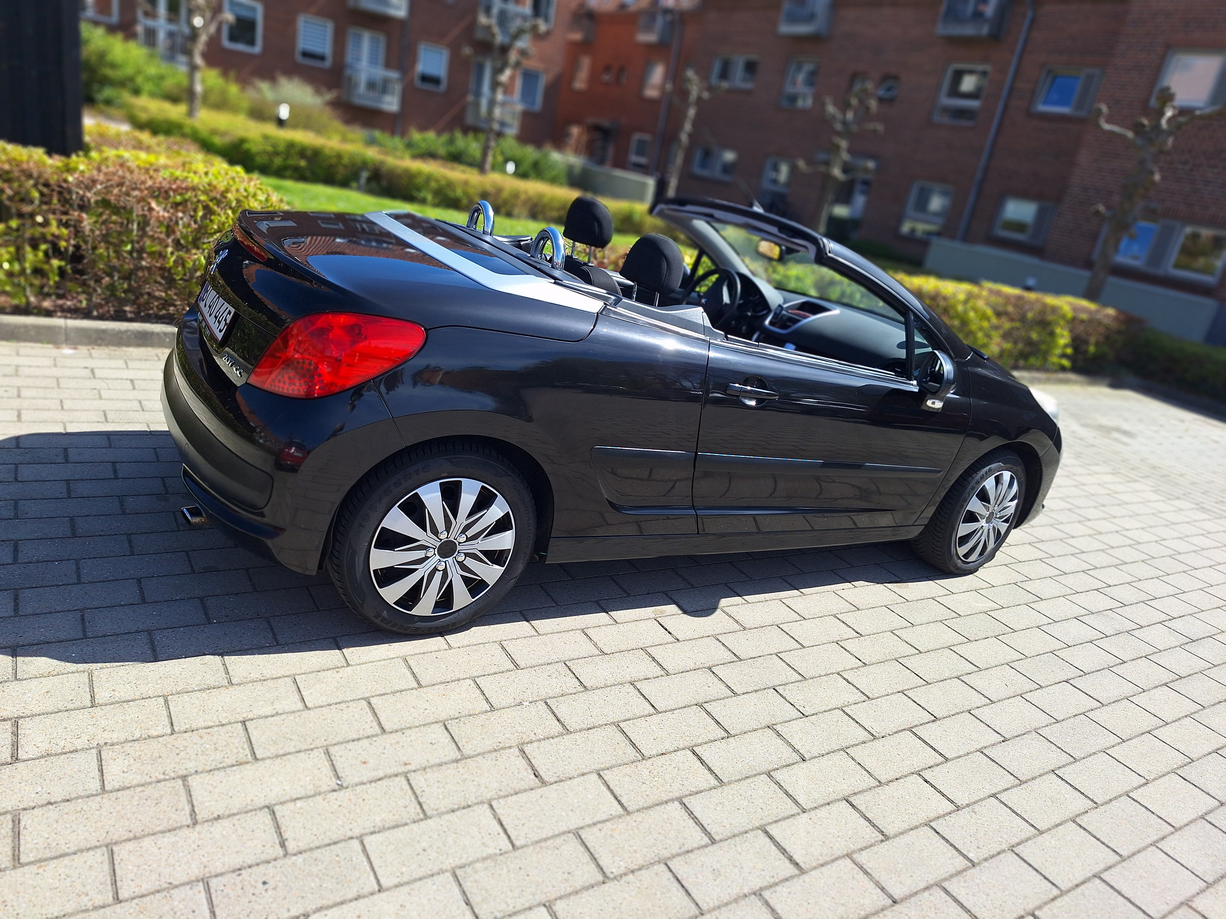 Sort Peugeot 207 fra 2008