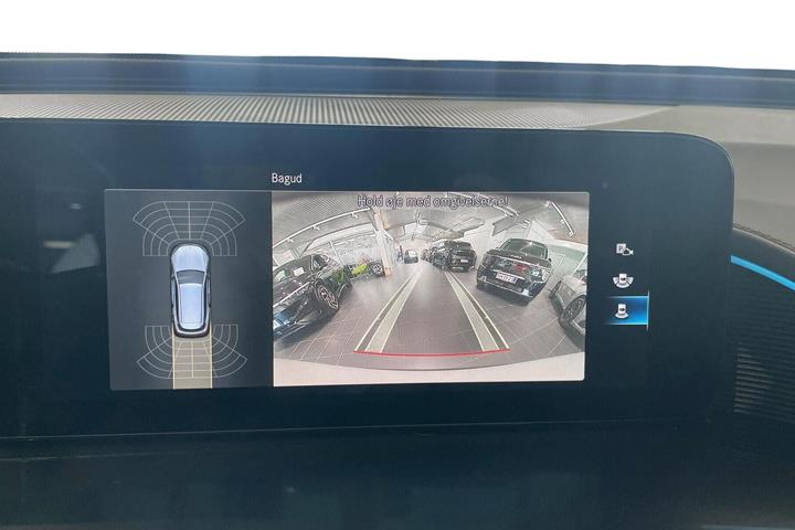 Hvid Mercedes EQC 400 fra 2020