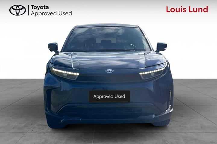 Blå Toyota Urban Cruiser fra 2026