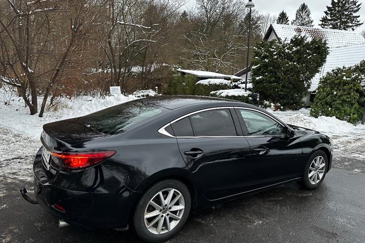 Sort Mazda 6 fra 2017
