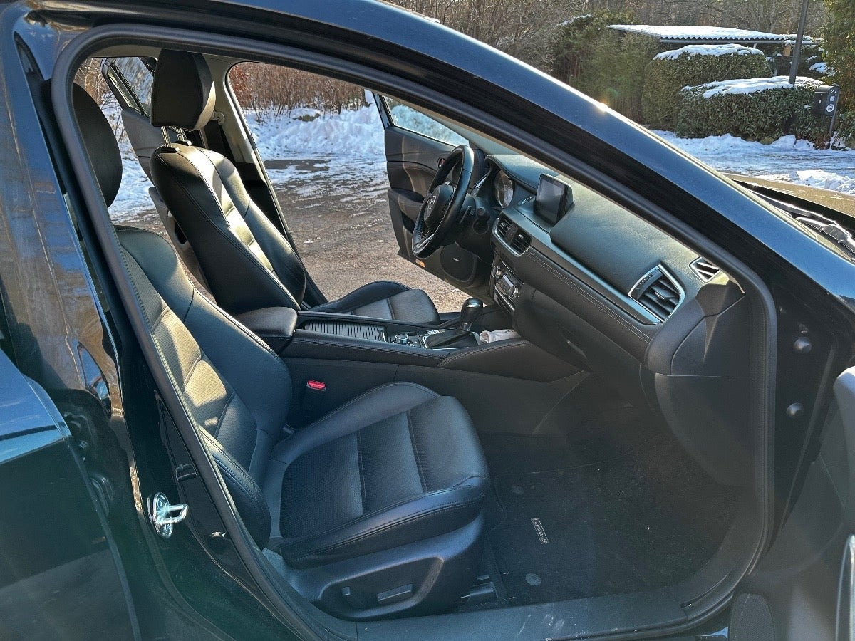 Sort Mazda 6 fra 2017