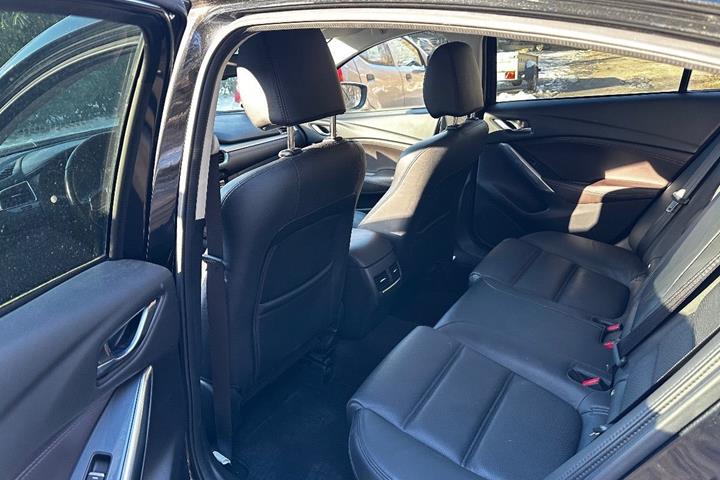 Sort Mazda 6 fra 2017