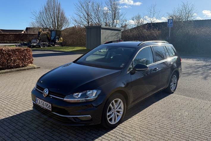 Sort VW Golf VII fra 2017