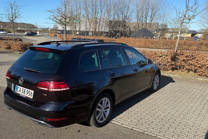 Sort VW Golf VII fra 2017