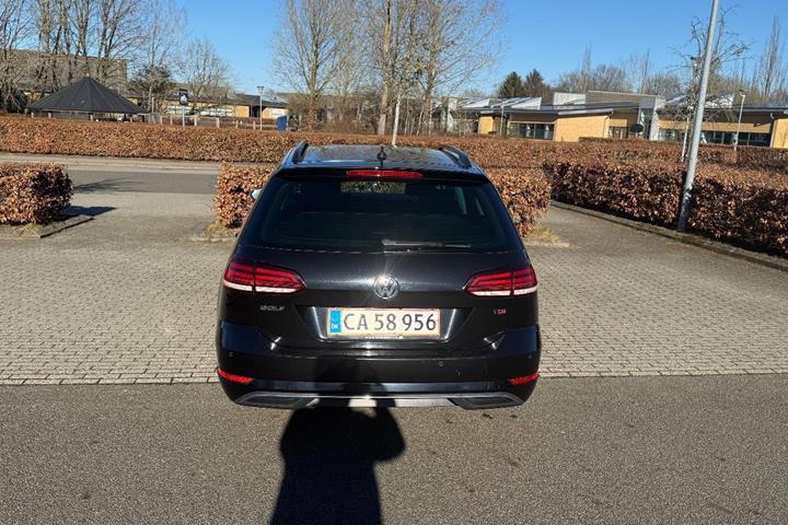 Sort VW Golf VII fra 2017