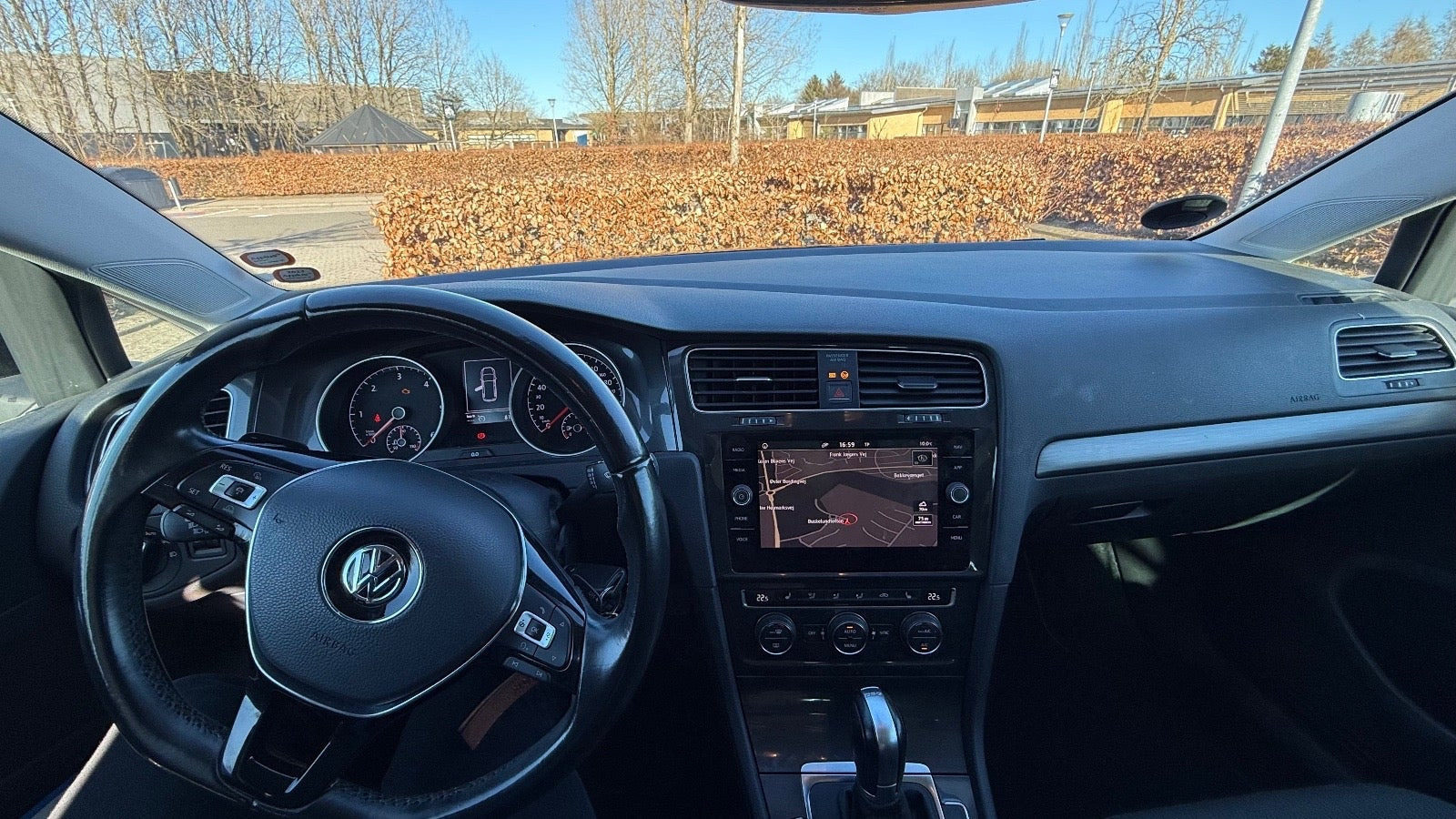 Sort VW Golf VII fra 2017