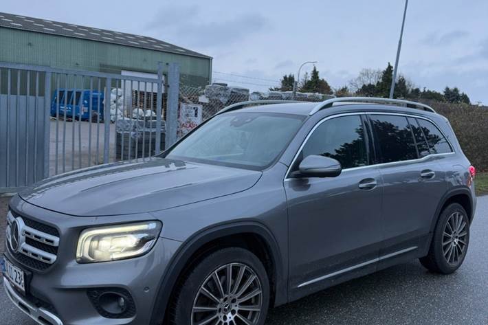Grå Mercedes GLB200 d fra 2020