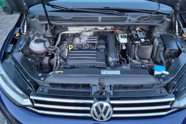 Blå VW Touran fra 2018