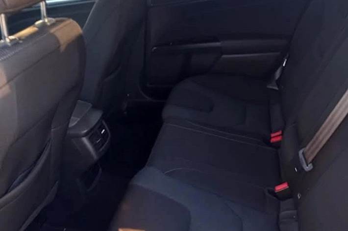 Grå Ford Mondeo fra 2018