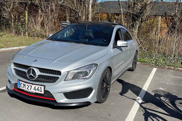 Grå Mercedes CLA250 fra 2014