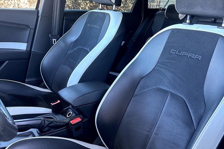 Sort Seat Leon fra 2015