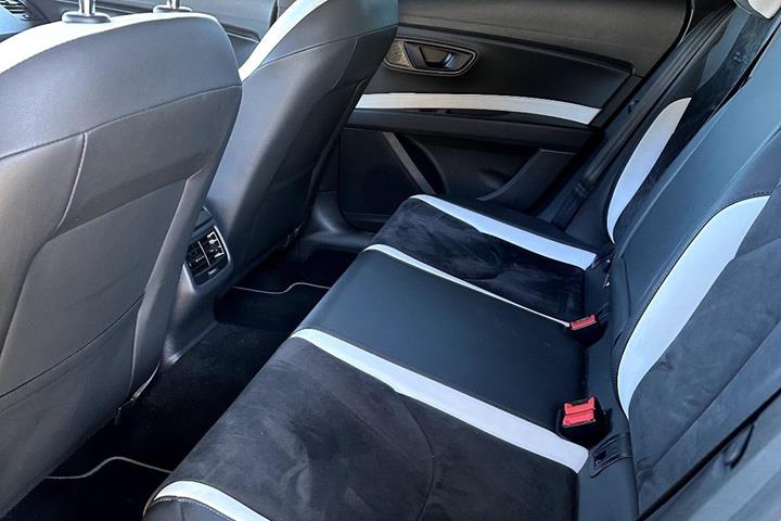 Sort Seat Leon fra 2015
