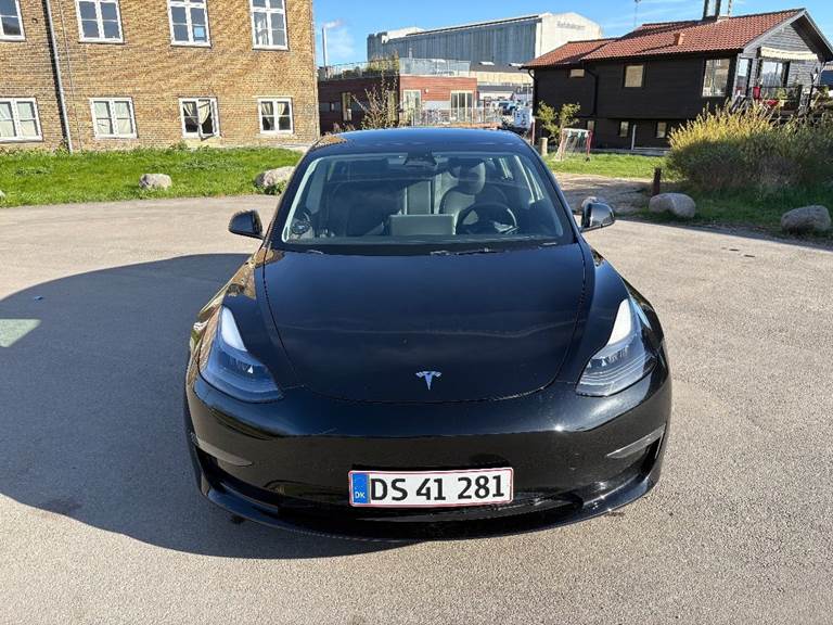 Tesla Model 3 Long Range RWD