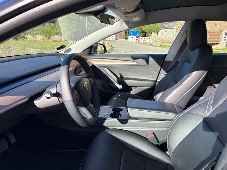 Tesla Model 3 Long Range RWD
