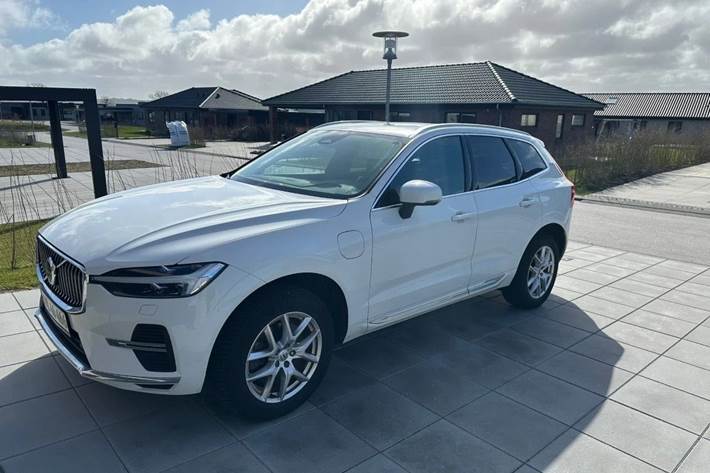 Hvid Volvo XC60 fra 2022