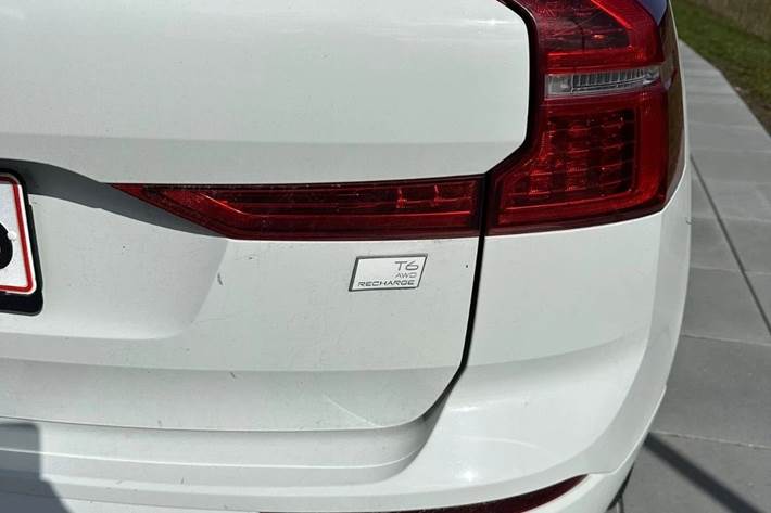 Hvid Volvo XC60 fra 2022