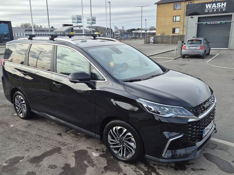 Maxus Euniq5 52 Exclusive 7prs
