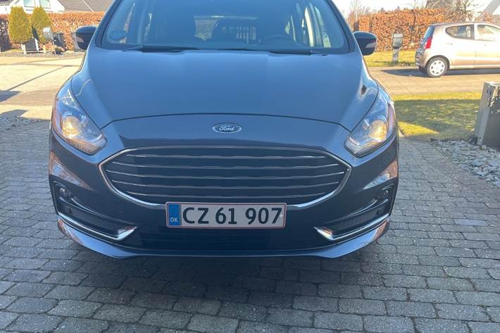 Blå Ford S-MAX fra 2021
