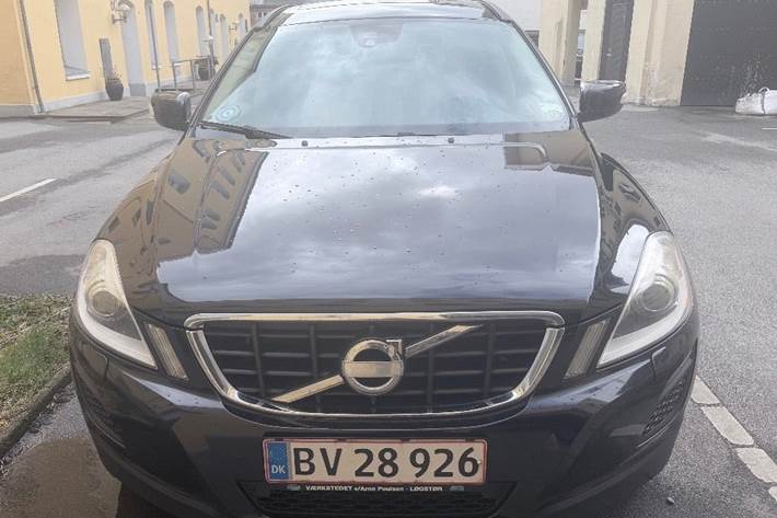 Blå Volvo XC60 fra 2013
