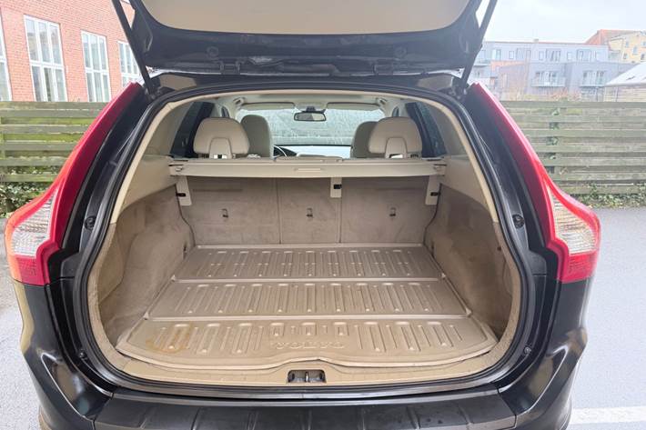 Blå Volvo XC60 fra 2013