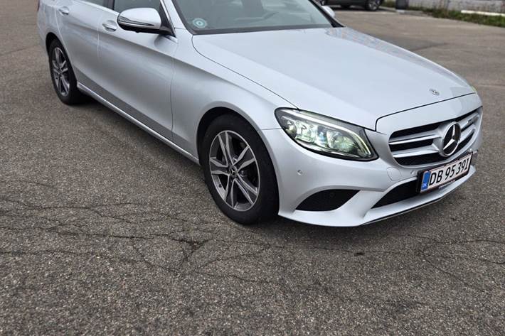 Sølv Mercedes C200 d fra 2020
