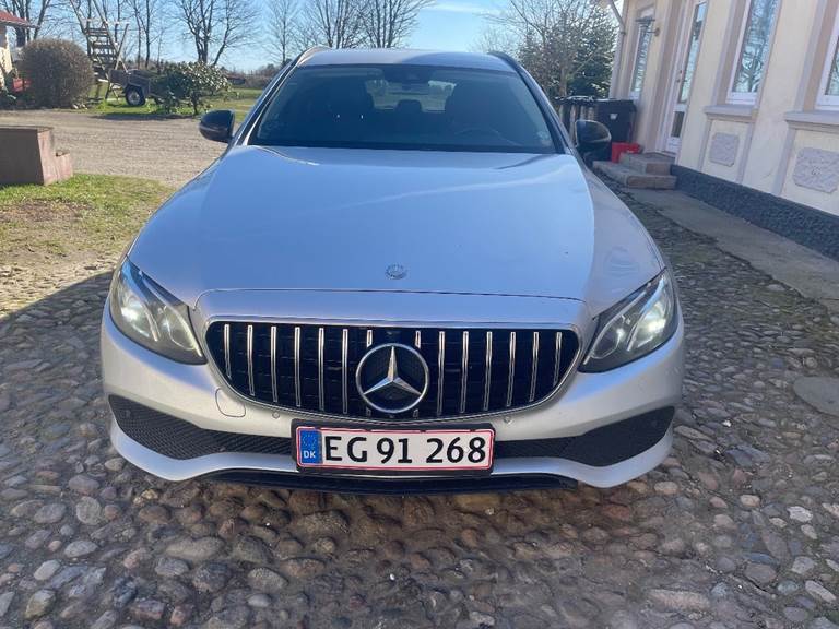 Mercedes E220 d 2,0 Avantgarde stc. aut.