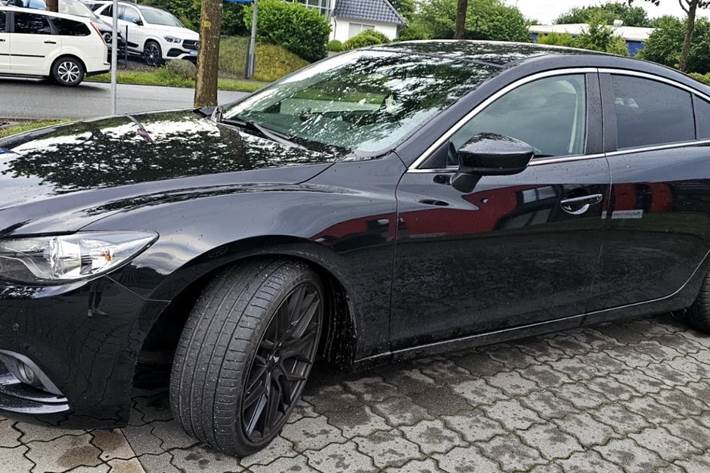 Sort Mazda 6 fra 2013