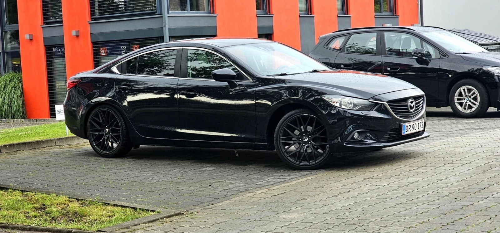Sort Mazda 6 fra 2013