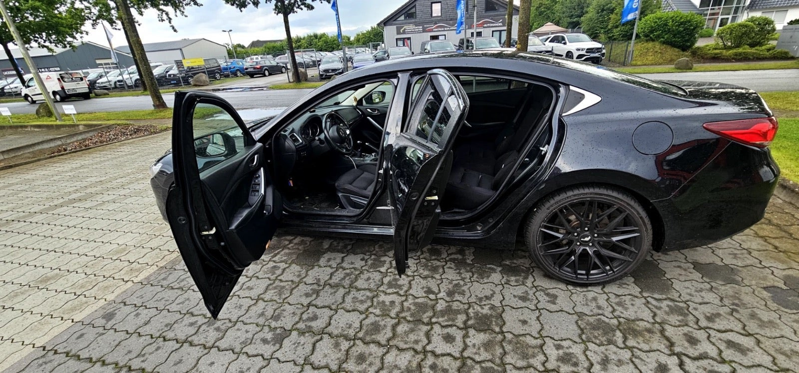 Sort Mazda 6 fra 2013